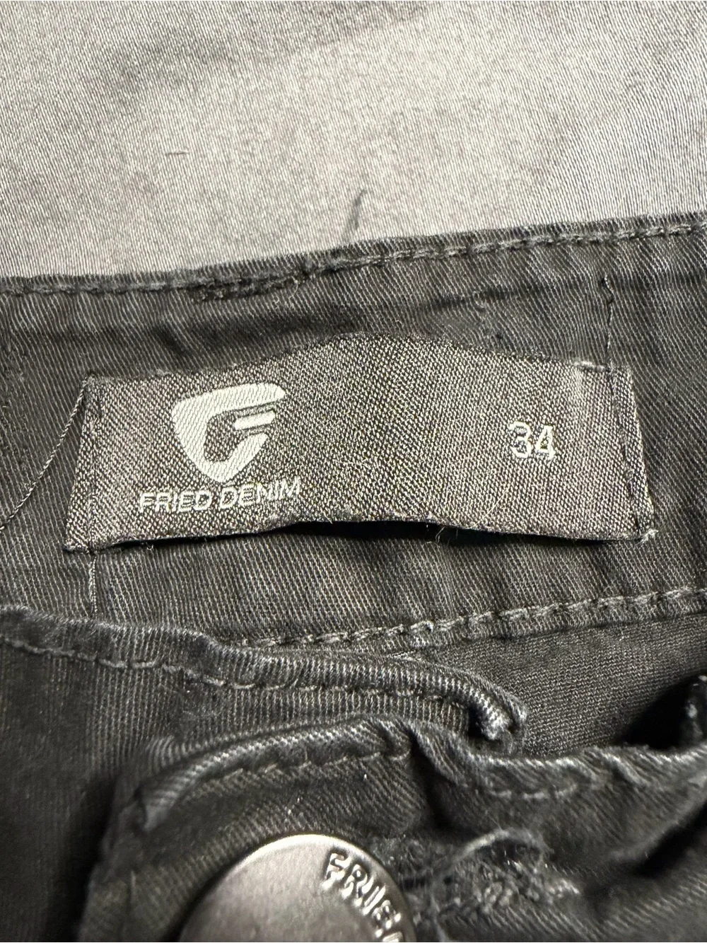 Men's Cargo Shorts in Black — Multi-Pocket Utility Design